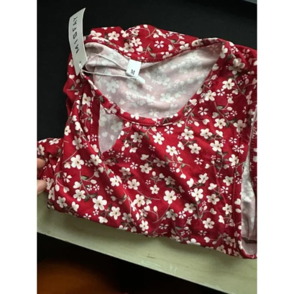 Women's Summer Red Flower Sleeveless Maxi Loose Split Dresses with Pockets - Picture 4 of 9